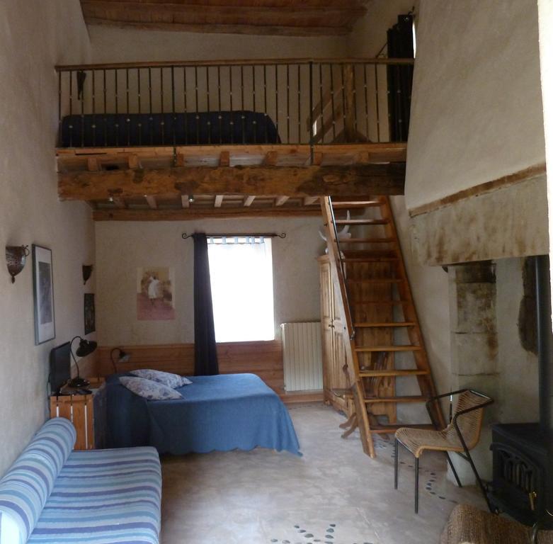 Le vieux vélo Bed and Breakfast Chaptuzat Habitación foto