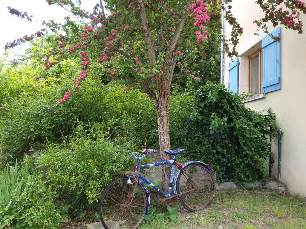 Le vieux vélo Bed and Breakfast Chaptuzat Exterior foto