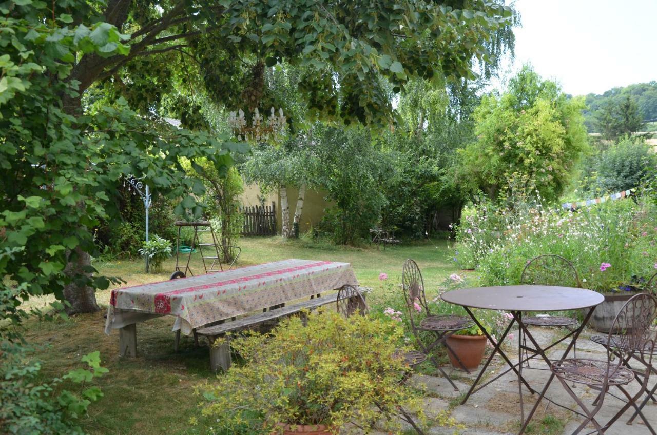 Le vieux vélo Bed and Breakfast Chaptuzat Exterior foto